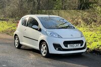 PEUGEOT 107